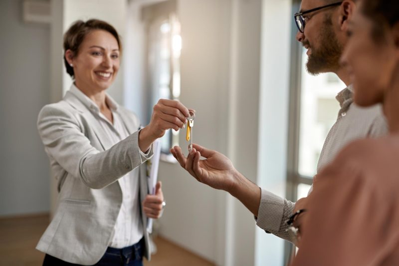 Co sprawdzić przy odbiorze mieszkania od dewelopera? odbiór mieszkania od developera